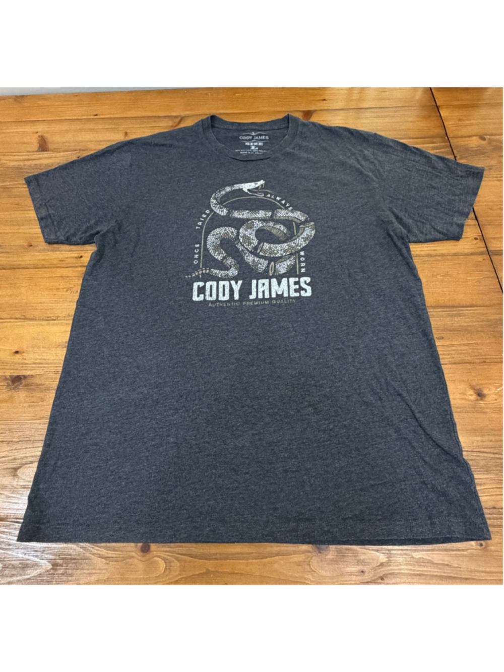 Cody James Graphic T-Shirt Size L Grey White Short Sleeve Tee